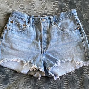 High waisted Levi’s Shorts